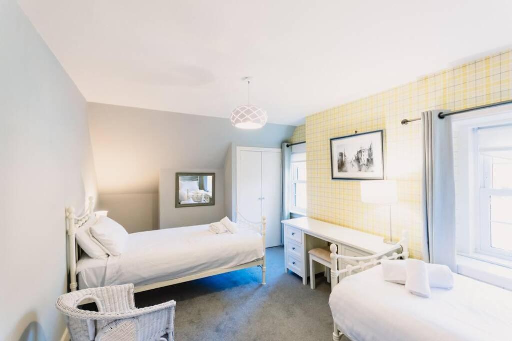 Factors House - A Comfy Cottage In Countryside Park With Wifi And Access To Bar And Pool Perth Kültér fotó