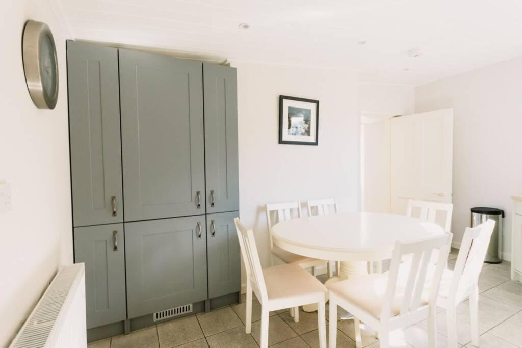 Factors House - A Comfy Cottage In Countryside Park With Wifi And Access To Bar And Pool Perth Kültér fotó